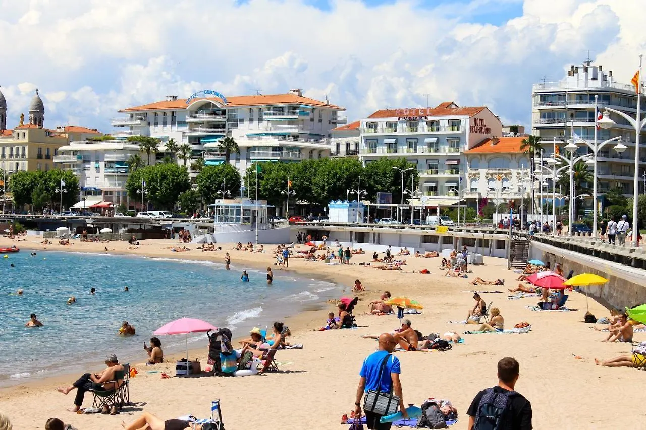 Nouvel Hotel Saint-Raphael  Saint-Raphael (Var)